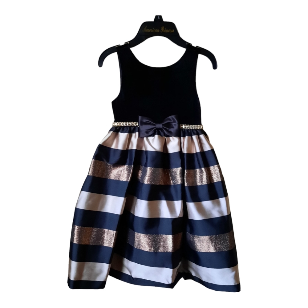 💗American Princess, Girls dress Size:5 Color Black/Gold .